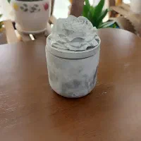 جا شمعی با شمع و در گل رز