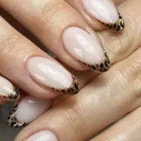 خدمات زیبایی ناخن