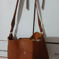 کیف در حد نو|کیف، کفش، کمربند|پرند, فاز ۵|دیوار