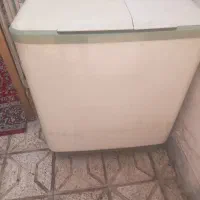 ماشین لباسشویی.