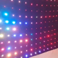 پرده ال ای دی با دستگاه