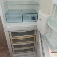 یخچال نیم فریزر