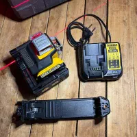 تراز 3D لیزری 360 درجه دیوالت مدل DCE089D1R|ابزارآلات|تهران, سلسبیل شمالی|دیوار