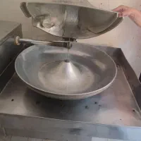 سبزی خرد کنی صنعتی دهنه ۶۰ بسیار تمیز کم کار کرد|خردکن، آسیاب، غذاساز|ملارد, |دیوار