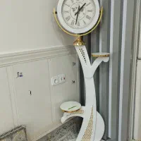 ساعت ایستاده