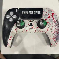 دسته Ps5 کاستوم شده The last of us|کنسول، بازی ویدئویی و آنلاین|قم, زنبیل آباد|دیوار