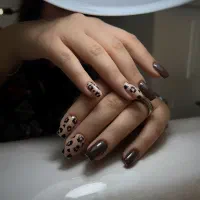 دستیار ناخنکار