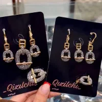 نیمست هرمس ، ورساچه ، مارشال وانگشتر کارتیه