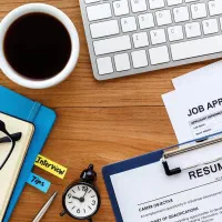 کارمند و مدیر و بازاریاب اداری خانم