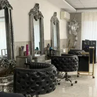 منشی مسلط به برنامه حسابداری