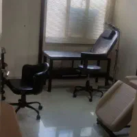 اجاره-ی-اتاق-و-دو-میز-ناخن