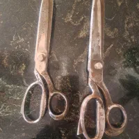 چرخ خیاطی اصل ژاپن  و قیچی خیاطی