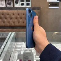 آیفون ۱۳  نرمال|موبایل|میانه, |دیوار