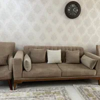 مبلمان راحتی ۵ نفره در حد نو|مبلمان خانگی و میز عسلی|جلفا, |دیوار