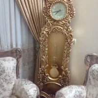 ساعت ایستاده طلایی