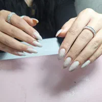 کاشت ناخن