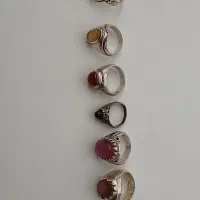 انگشتر نقره می باشد با رکاب دست ساز سنگها هم فروشی