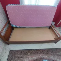تخت چوبی یکنفره|تخت و سرویس خواب|تهران, آشتیانی|دیوار