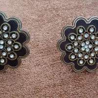 گل میخ پرده