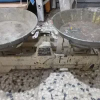 ترازو قدیمی