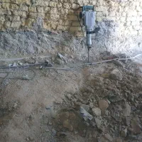 تخریب و کنده کاری .