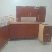 سه متر کابینت بدنه فلز در ام دی اف و یه ظرف شویی