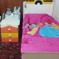 سرویس تختخواب نوزاد و نوجوان با اینه و دراور و ..|تخت و سرویس خواب|مشهد, سناباد|دیوار