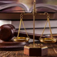 وکیل پایه یک دادگستری