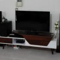 میز تیوی