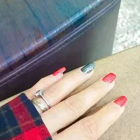 خدمات ناخن با بهترین متریال و کمترین قیمت