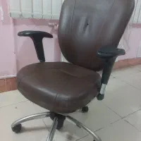 صندلی کارمندی اداری با کیفیت و بسیار راحت