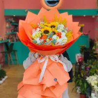 به دونفر نیروی ماهر و مبتدی نیازمندیم برای گلفروشی