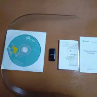 یک عدد فلش و سی دی مخصوص اینترنت