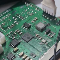 طراحی و تولید بردهای الکترونیکی