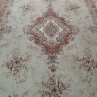 فرش کرمی ۹متری ارامشهد سالم وتمیز