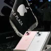 اپل ۱۵نرمال اکبند و کارکرده فقط باچک تحویل آن‌واحد|موبایل|تهران, گیشا|دیوار