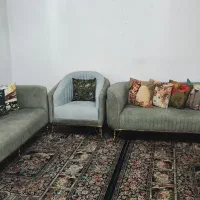 مبل و جلو مبلی وکوسن اضافه