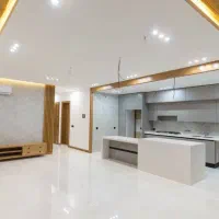 ۳ طبقه با تجاری