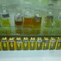 آرسی آر جای عطر.مخصوص عطرفروشی