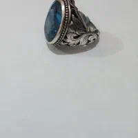 انگشتر توپاز آبی لندن ، رکاب دستساز