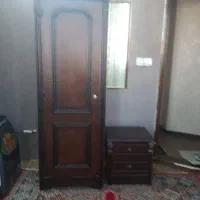 دو عدد پا تختی و یک کمد لباس