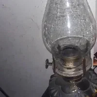 چراغ نفتی و کشک ساب و صفحه گرامافون