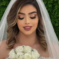 تخفیف ویژه خدمات شنیون و میکاپ vip