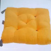 تعدادی خیاط حرفه ای کار در منزل چرخه صنعتی الزامی