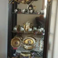 میز ۴ نفره کمجا و تعدادی وسایل