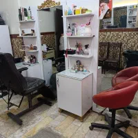 دکور سالن زیبایی زنانه با تمام لوازم فوری