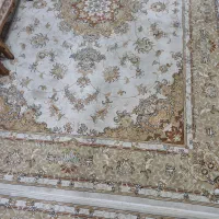فرش مشهد . 9 متری . رنگ کرم