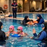 آموزش شنا بانوان و کودکان