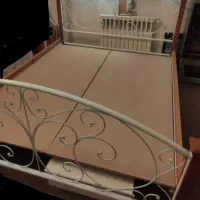 تخت دو نفره چوب و فلز