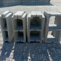 کارگر ساده بلوک جمع کن